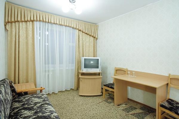 Profssoyuzny Hotel แชร์นีฮีฟ ภายนอก รูปภาพ